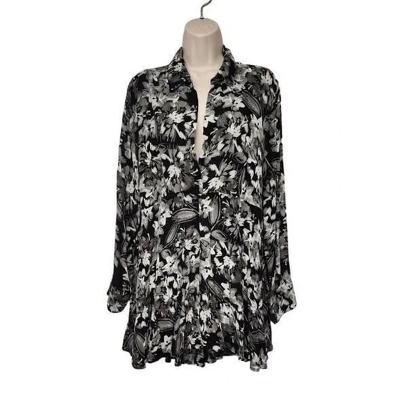 Black and White Floral Blouse - Picture 1 of 4